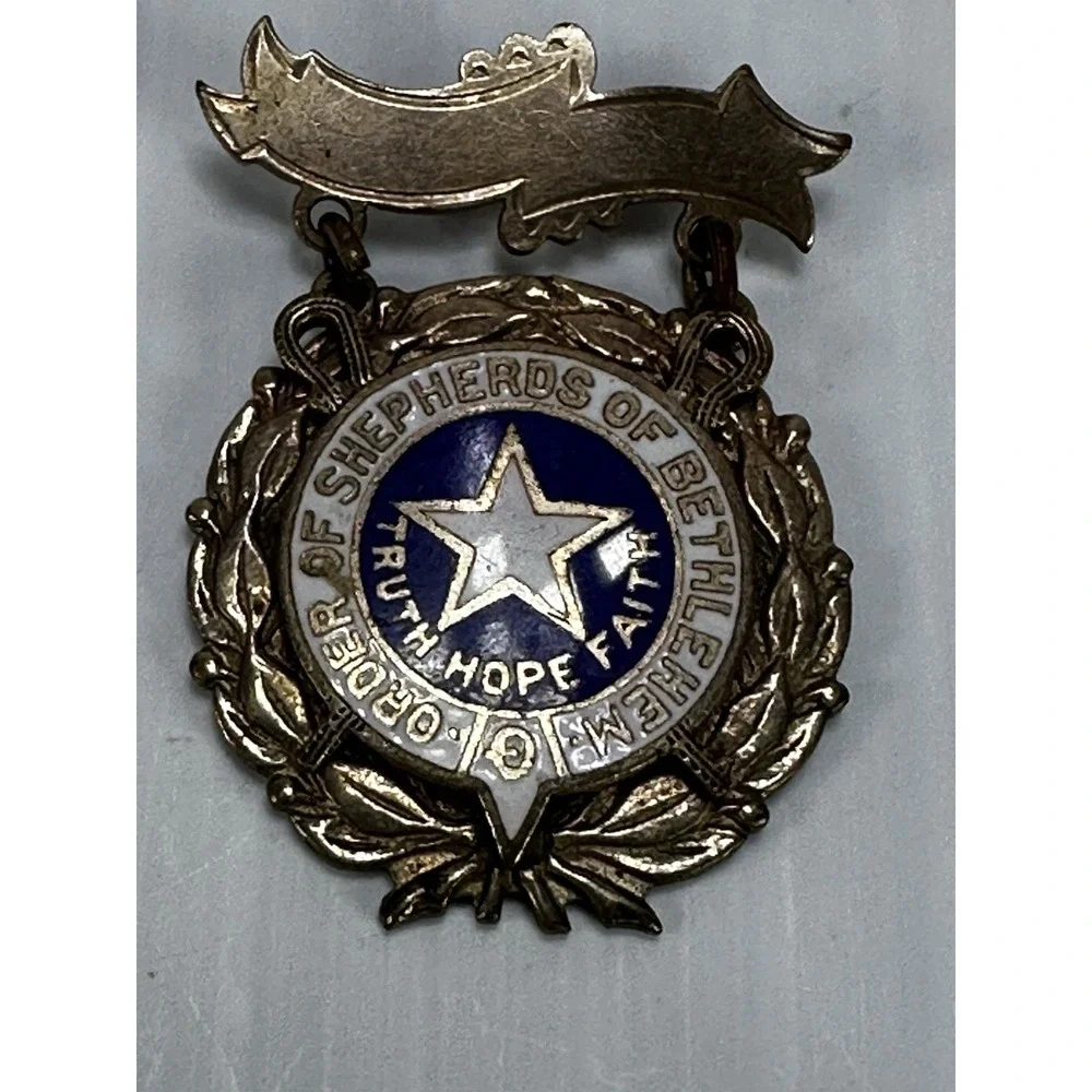 Antique Order Of Shepherds of‎ Bethlenem Fraternal Organization Lapel Pin Truth